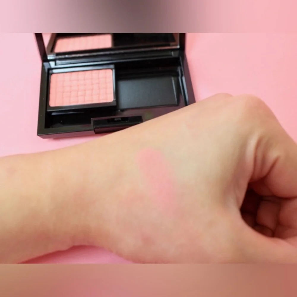 Doucce x Glossybox Freematic Blush Duo Palette One Blush Summer Sunset included